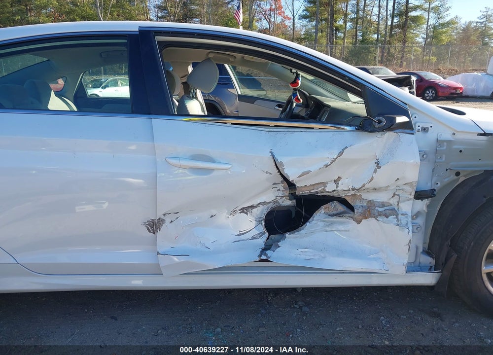 2019 HYUNDAI SONATA SE VIN: 5NPE24AF2KH739354