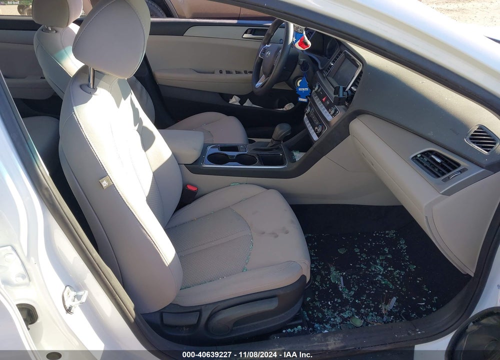 2019 HYUNDAI SONATA SE VIN: 5NPE24AF2KH739354