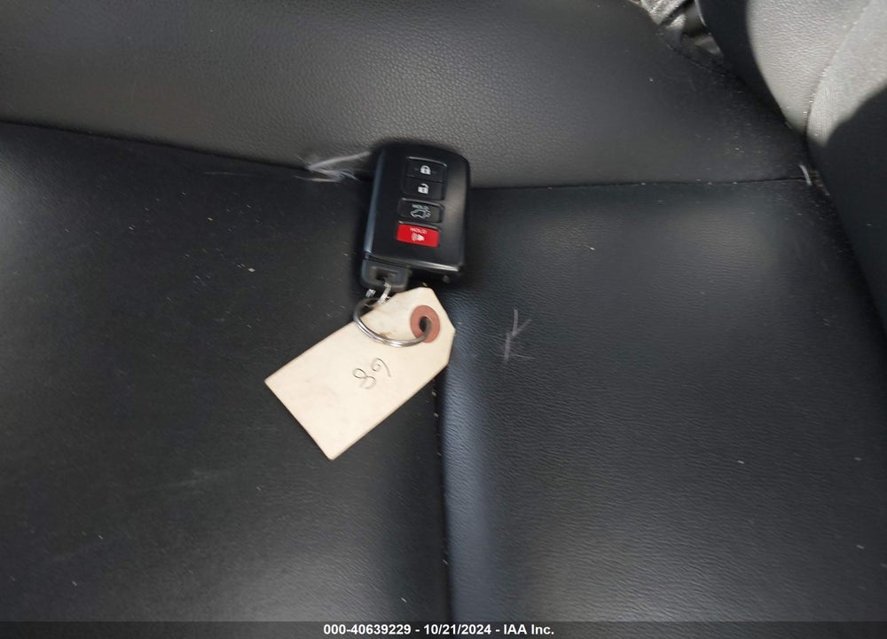 2019 TOYOTA HIGHLANDER XLE VIN: 5TDJZRFH5KS970468