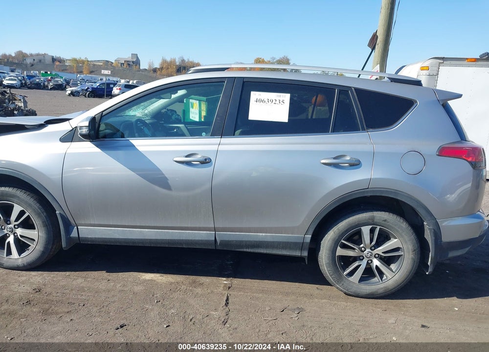 2016 TOYOTA RAV4 XLE VIN: 2T3RFREV6GW525620