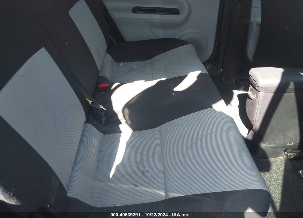 2013 TOYOTA PRIUS C THREE VIN: JTDKDTB3XD1555124