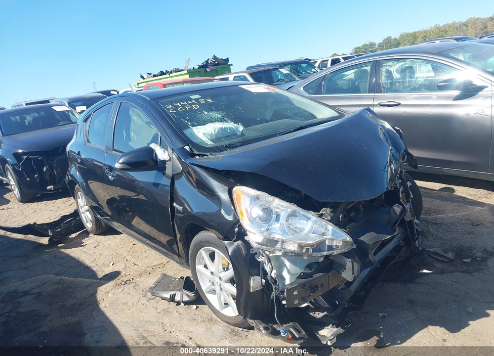 2013 TOYOTA PRIUS C THREE VIN: JTDKDTB3XD1555124