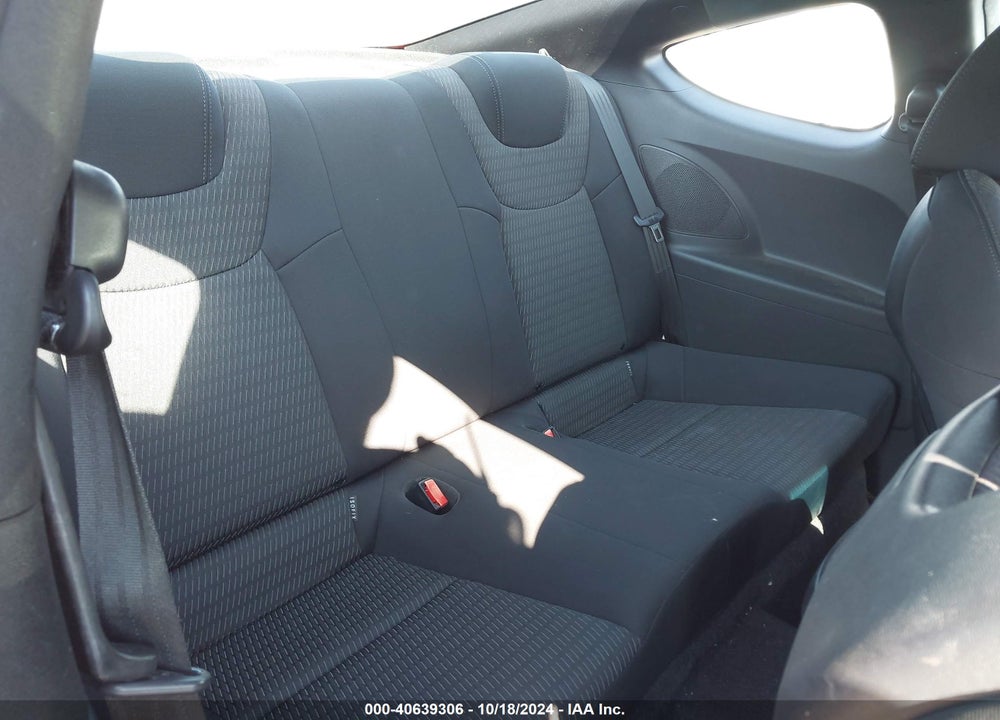2015 HYUNDAI GENESIS 3.8 BASE VIN: KMHHT6KJ6FU130090