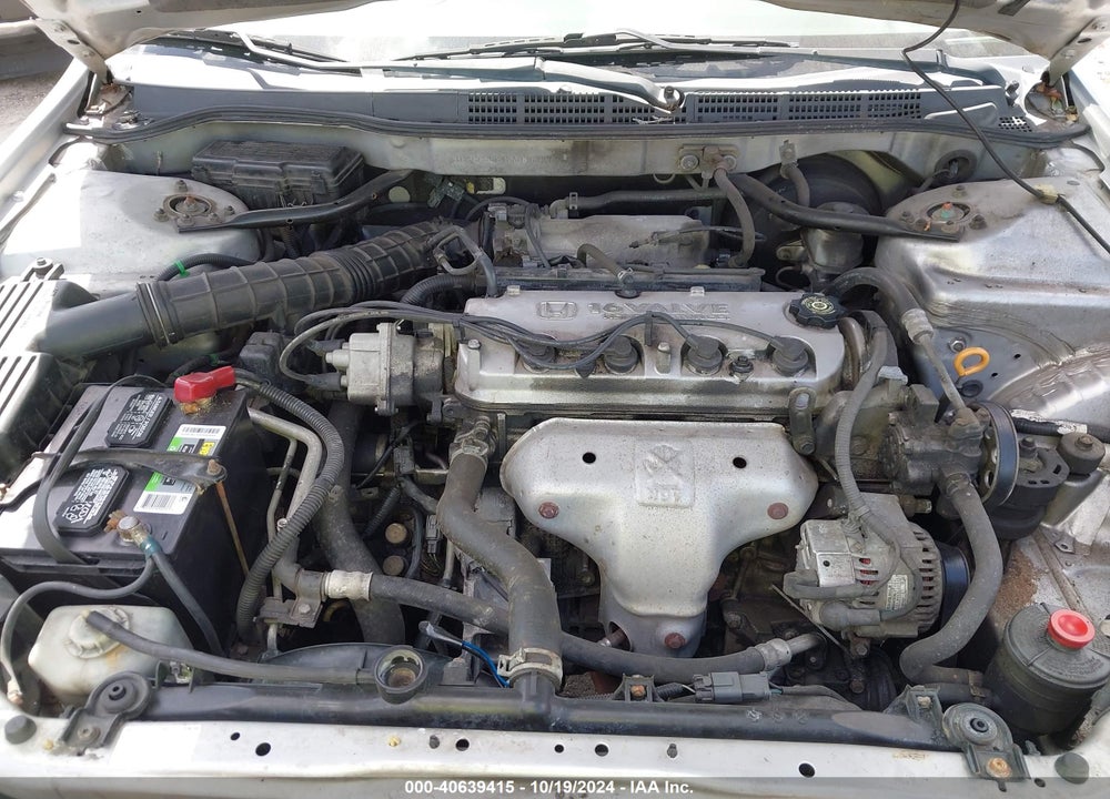 2002 HONDA ACCORD 2.3 VP VIN: 1HGCF86642A036827