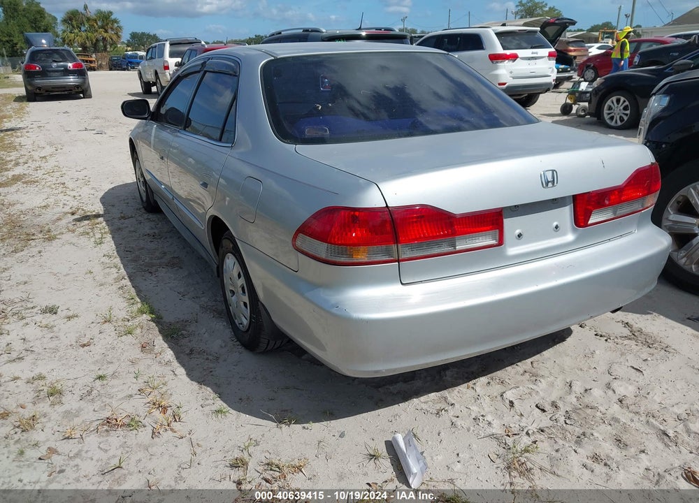 2002 HONDA ACCORD 2.3 VP VIN: 1HGCF86642A036827