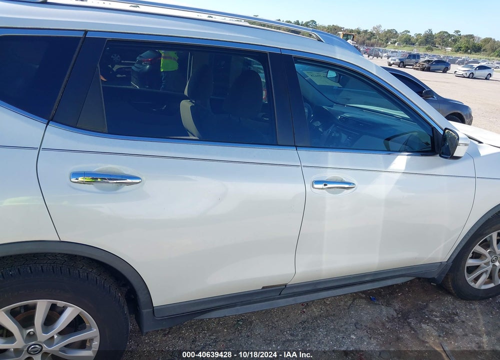 2017 NISSAN ROGUE SV VIN: KNMAT2MT9HP501791
