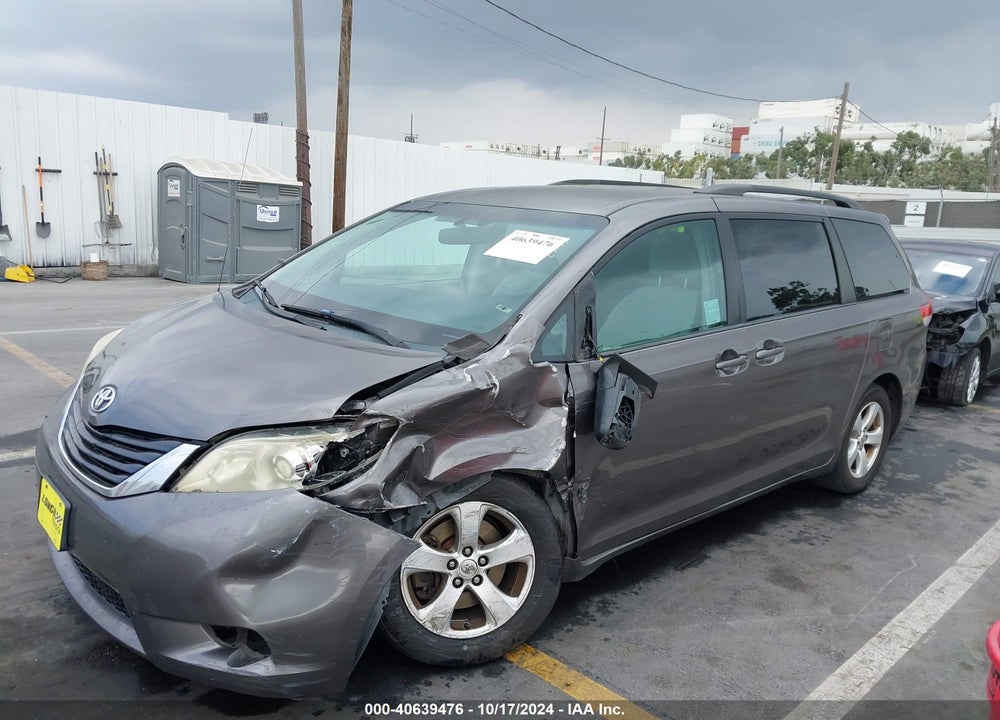 2013 TOYOTA SIENNA LE V6 8 PASSENGER VIN: 5TDKK3DCXDS373980