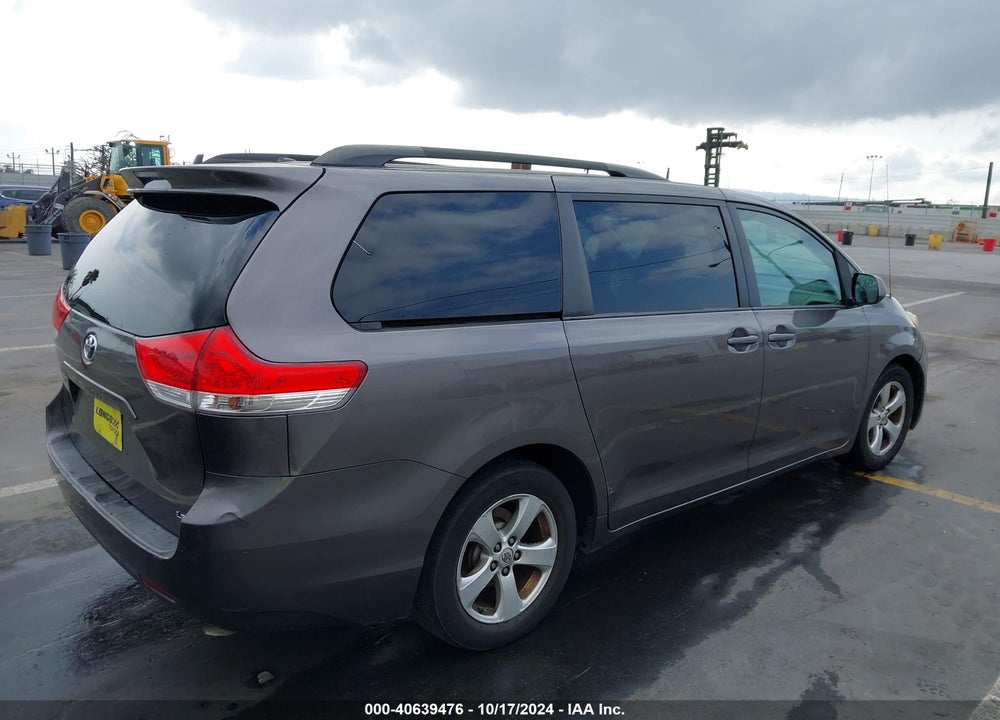 2013 TOYOTA SIENNA LE V6 8 PASSENGER VIN: 5TDKK3DCXDS373980
