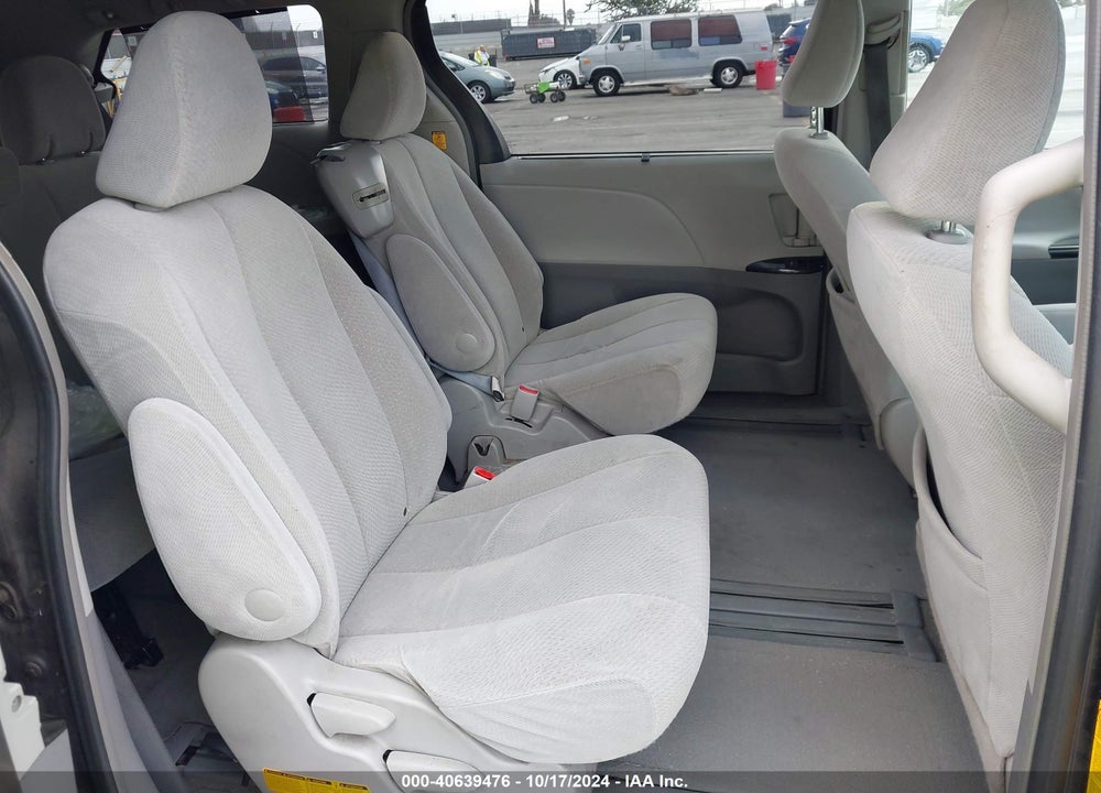 2013 TOYOTA SIENNA LE V6 8 PASSENGER VIN: 5TDKK3DCXDS373980