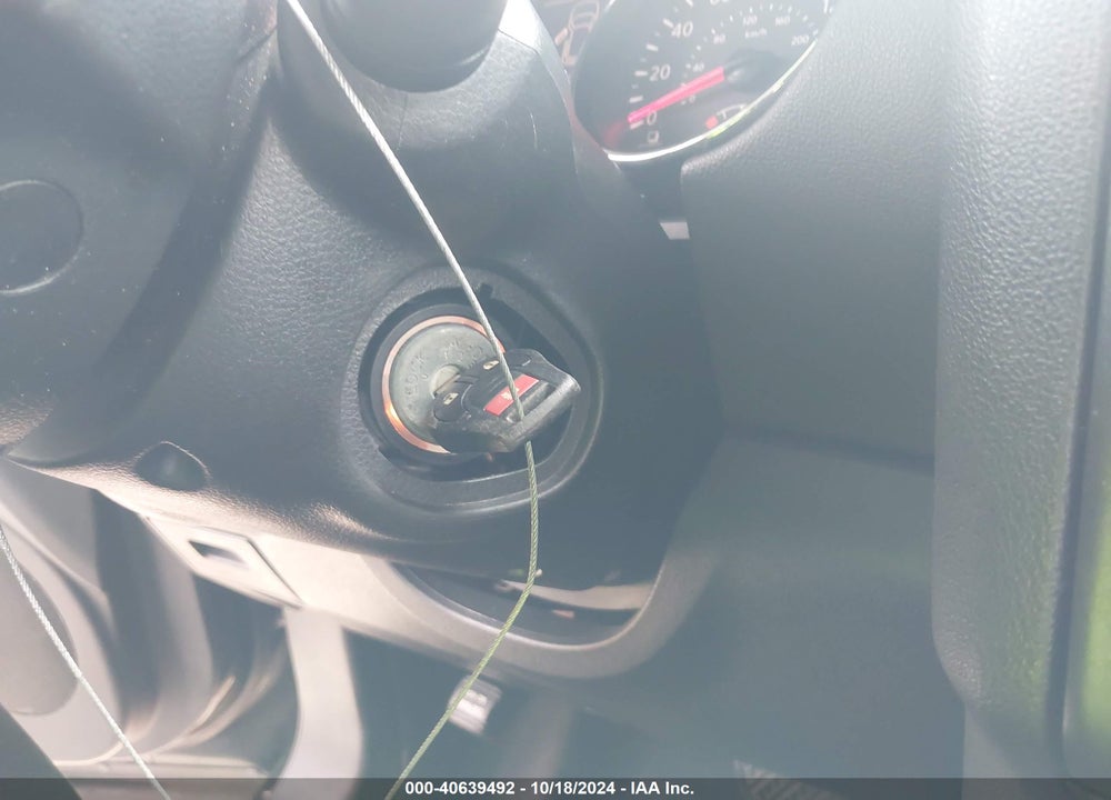 2011 NISSAN ROGUE S VIN: JN8AS5MT4BW564979