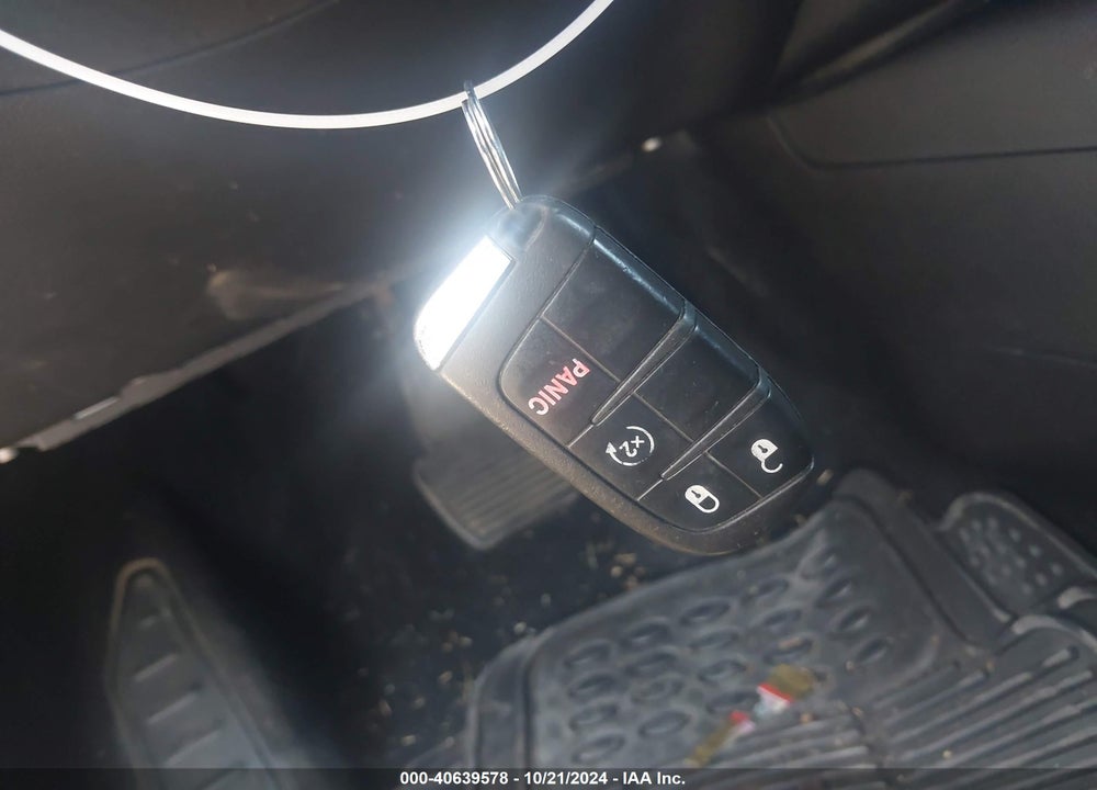 2016 JEEP RENEGADE LATITUDE VIN: ZACCJBBT0GPC50744