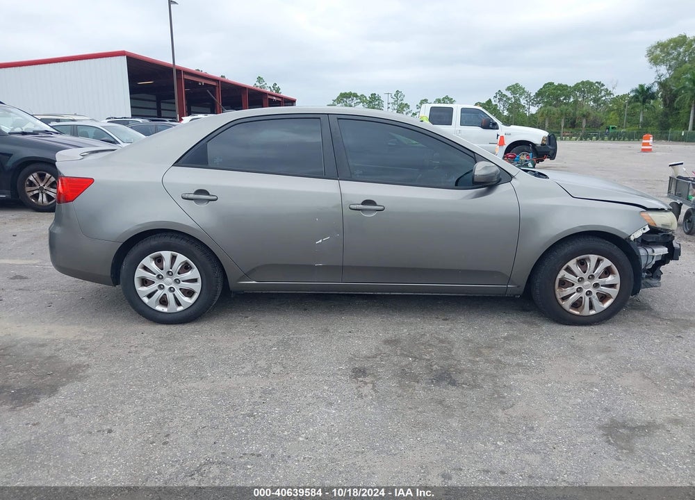 2011 KIA FORTE EX VIN: KNAFU4A24B5442823