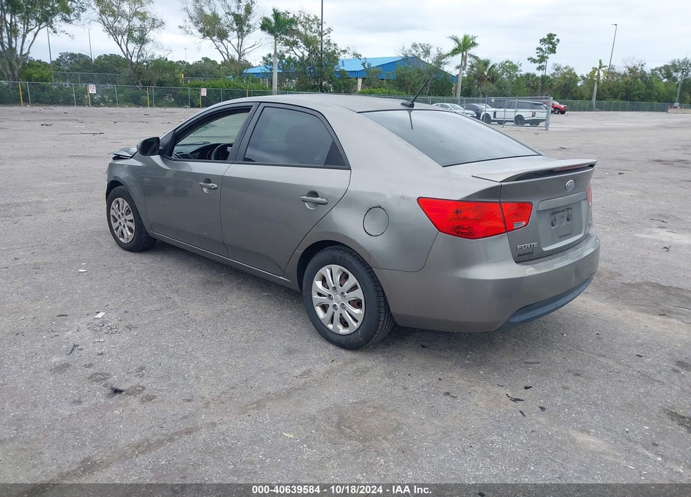 2011 KIA FORTE EX VIN: KNAFU4A24B5442823