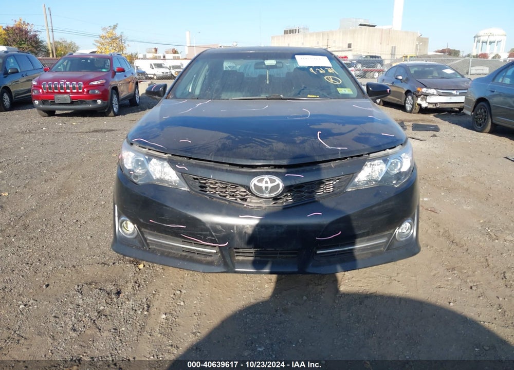 2014 TOYOTA CAMRY SE VIN: 4T1BF1FK1EU820332