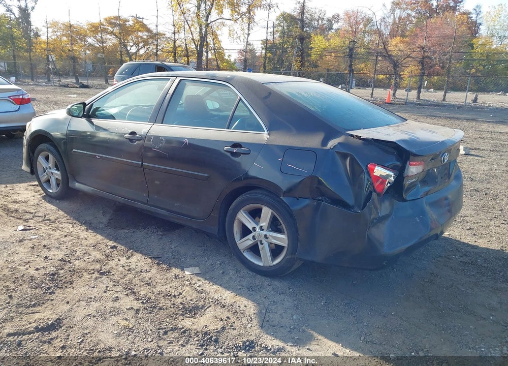 2014 TOYOTA CAMRY SE VIN: 4T1BF1FK1EU820332