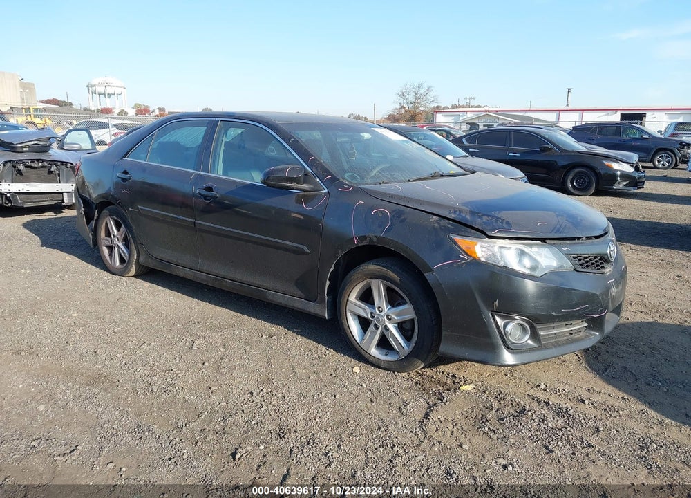 2014 TOYOTA CAMRY SE VIN: 4T1BF1FK1EU820332