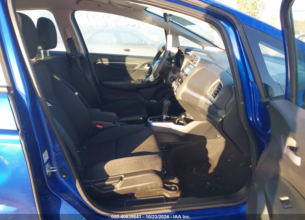 2015 HONDA FIT VIN: 3HGGK5H50FM758336
