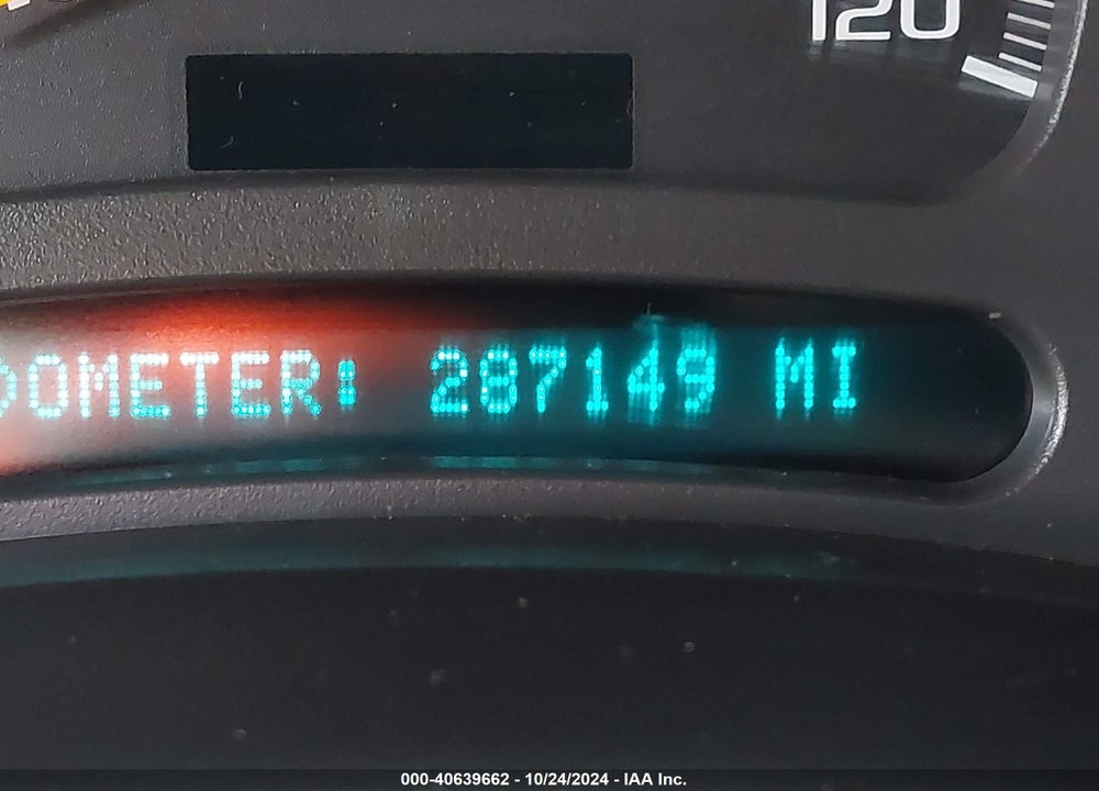 2003 CHEVROLET SUBURBAN 1500 LT VIN: 1GNFK16ZX3J123214