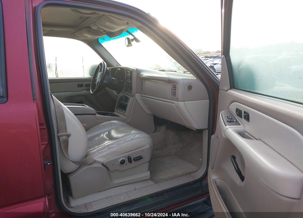 2003 CHEVROLET SUBURBAN 1500 LT VIN: 1GNFK16ZX3J123214