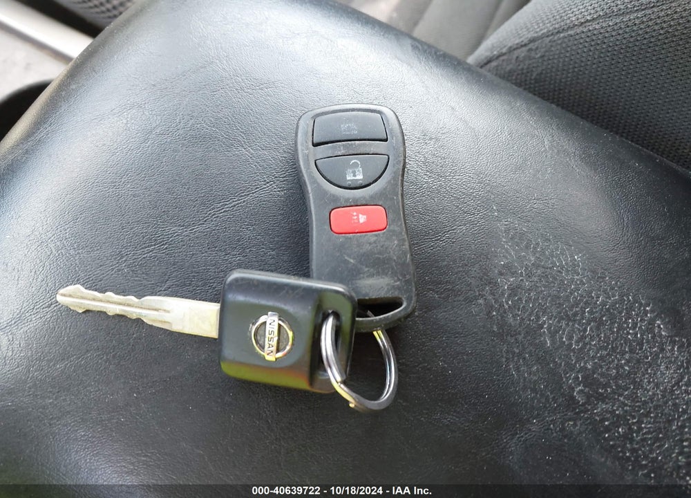 2005 NISSAN PATHFINDER XE VIN: 5N1AR18U65C751693