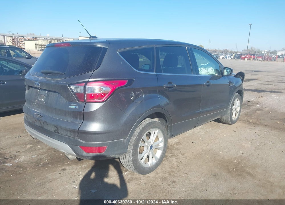 2017 FORD ESCAPE SE VIN: 1FMCU9GD8HUE61350
