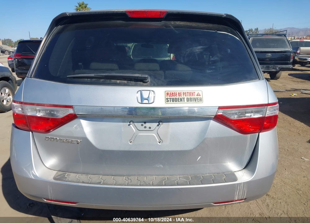 2011 HONDA ODYSSEY LX VIN: 5FNRL5H23BB081789
