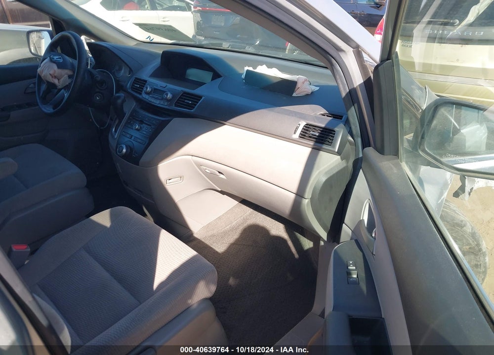 2011 HONDA ODYSSEY LX VIN: 5FNRL5H23BB081789