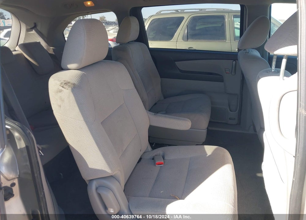 2011 HONDA ODYSSEY LX VIN: 5FNRL5H23BB081789