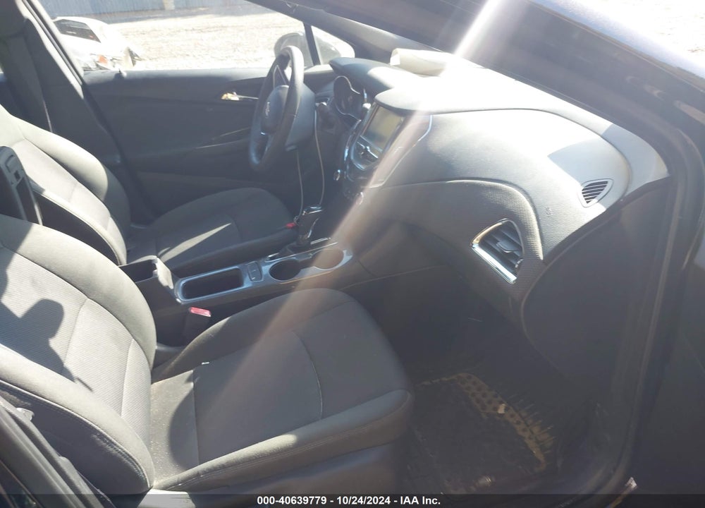 2017 CHEVROLET CRUZE LT AUTO VIN: 3G1BE6SMXHS617660