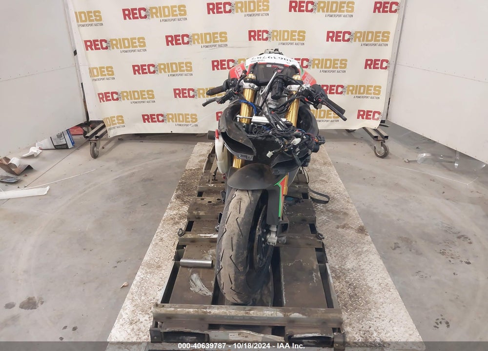 2020 APRI RSV4 VIN: ZD4KEB007LS000323