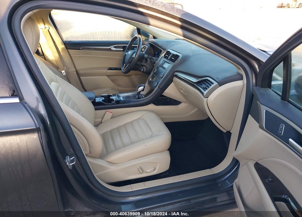 2016 FORD FUSION SE VIN: 3FA6P0HD5GR284674