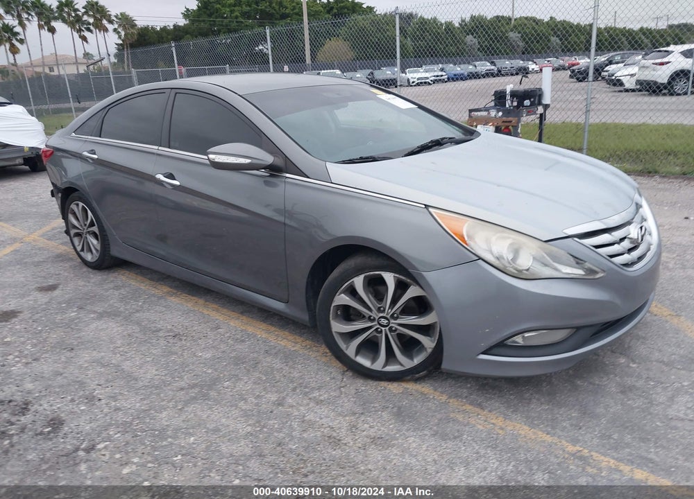 2014 HYUNDAI SONATA SE VIN: 5NPEC4AC1EH822202
