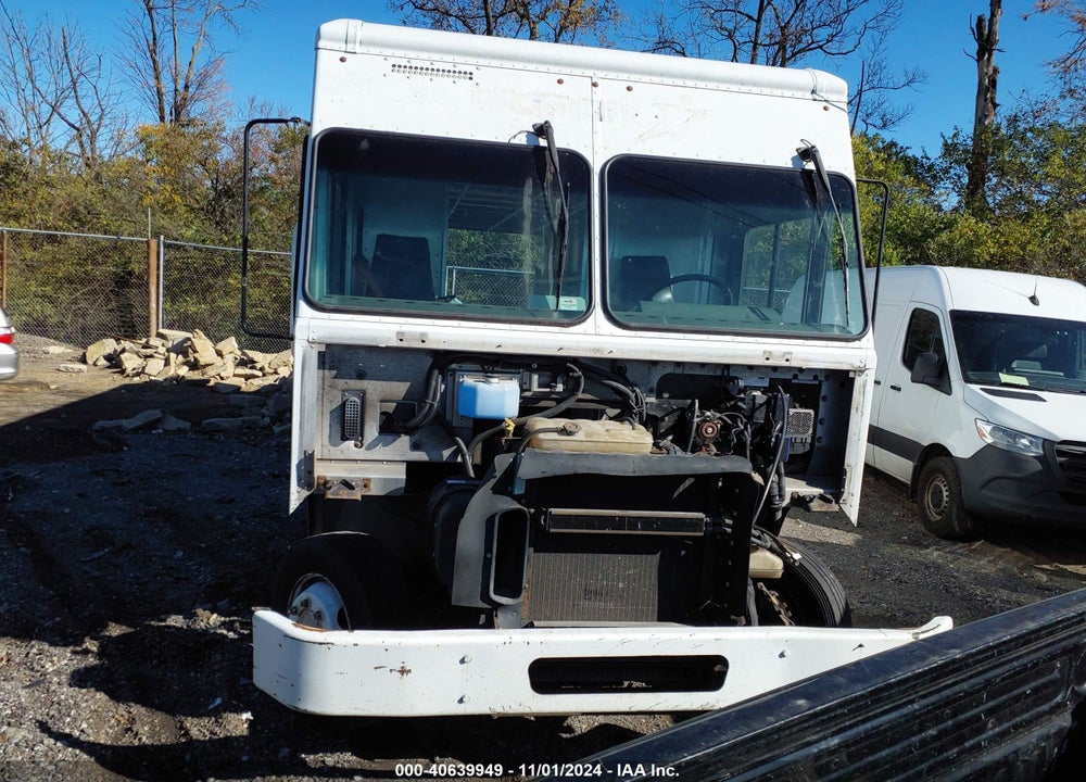 2013 FREIGHTLINER CHASSIS M LINE WALK-IN VAN VIN: 4UZAC3DV5DCFF6838
