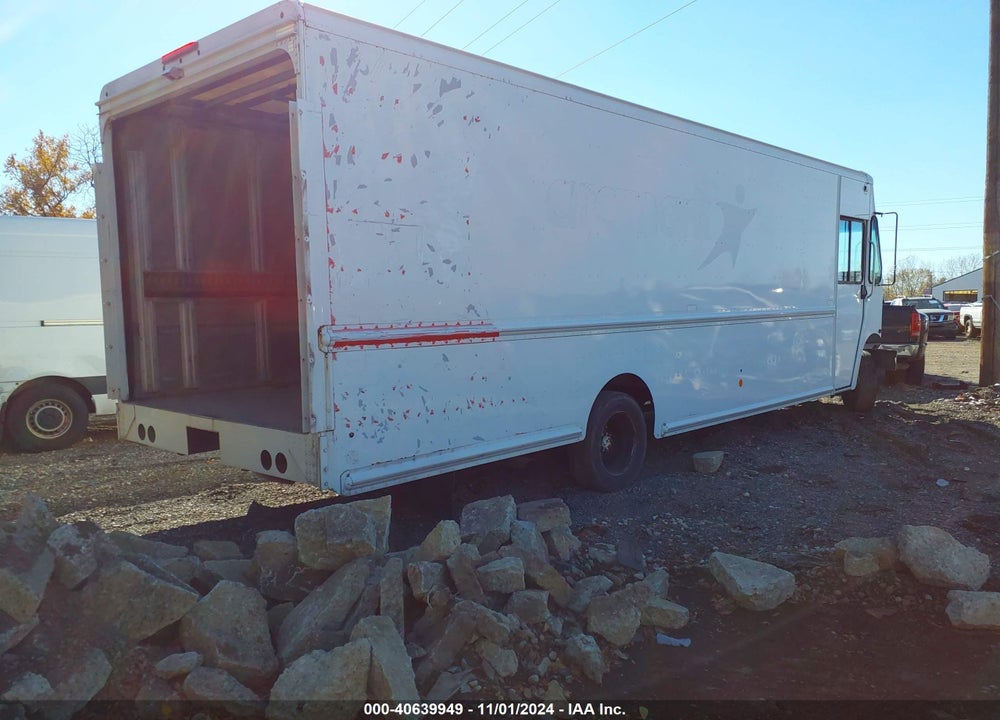 2013 FREIGHTLINER CHASSIS M LINE WALK-IN VAN VIN: 4UZAC3DV5DCFF6838