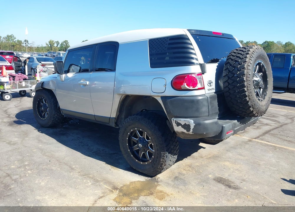 2007 TOYOTA FJ CRUISER VIN: JTEZU11F370011715