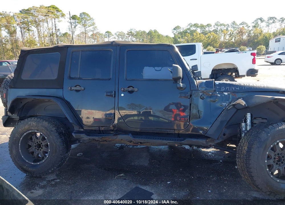 2008 JEEP WRANGLER UNLIMITED SAHARA VIN: 1J4GA591X8L553568