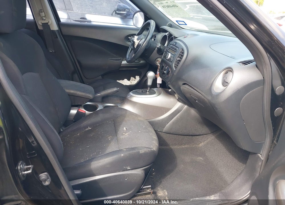 2014 NISSAN JUKE S VIN: JN8AF5MR4ET358057