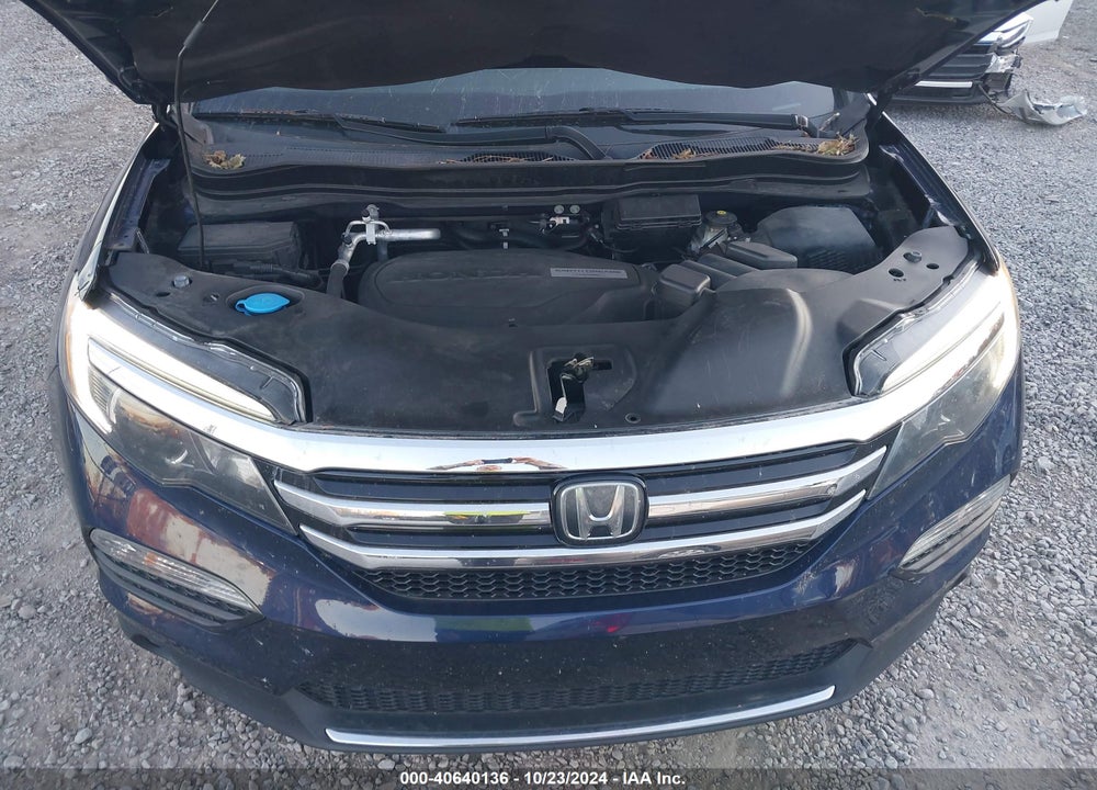 2017 HONDA PILOT TOURING VIN: 5FNYF6H9XHB035164