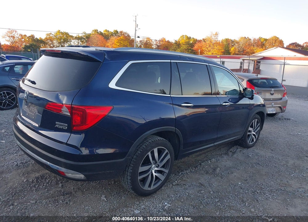 2017 HONDA PILOT TOURING VIN: 5FNYF6H9XHB035164