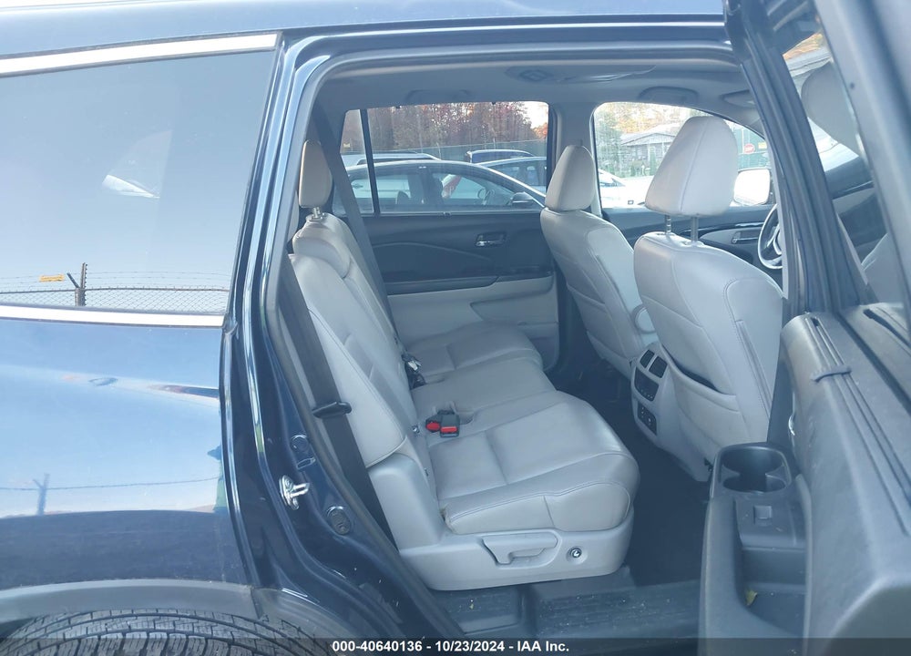 2017 HONDA PILOT TOURING VIN: 5FNYF6H9XHB035164