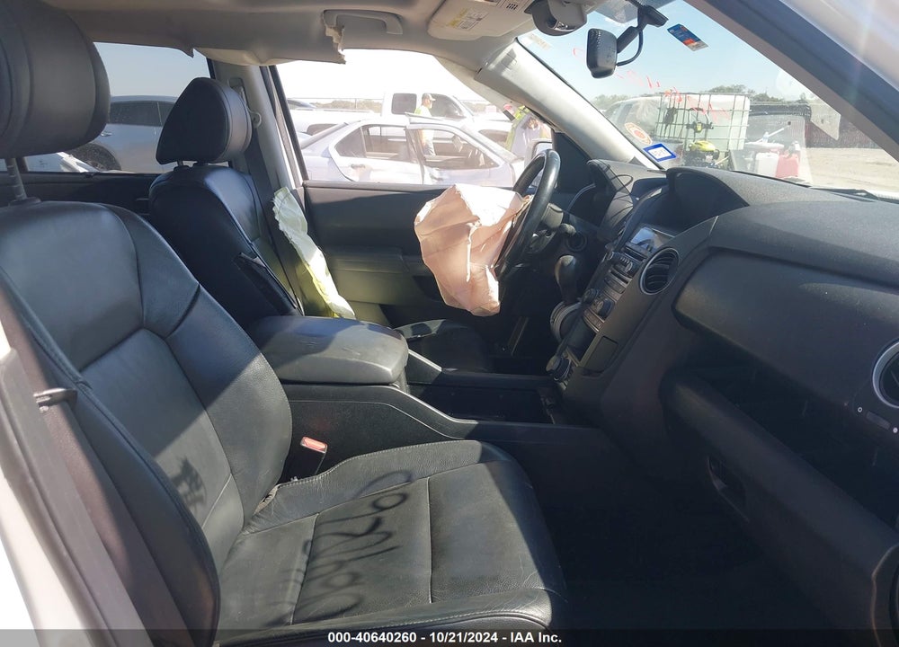 2013 HONDA PILOT TOURING VIN: 5FNYF3H95DB045058