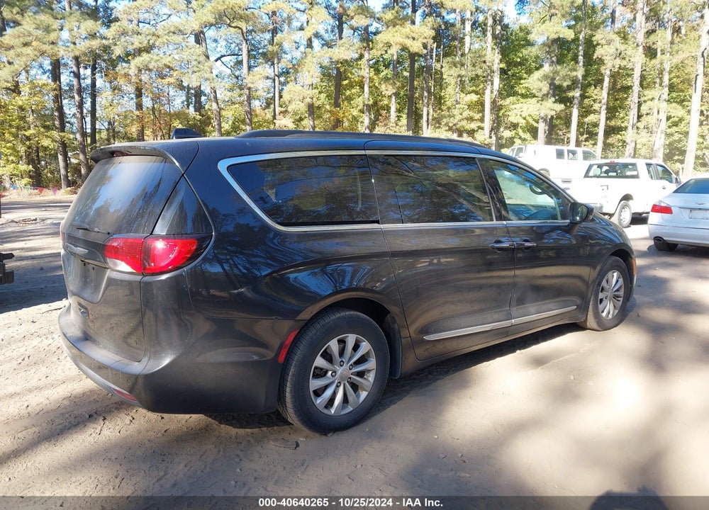 2017 CHRYSLER PACIFICA TOURING L VIN: 2C4RC1BG8HR788025