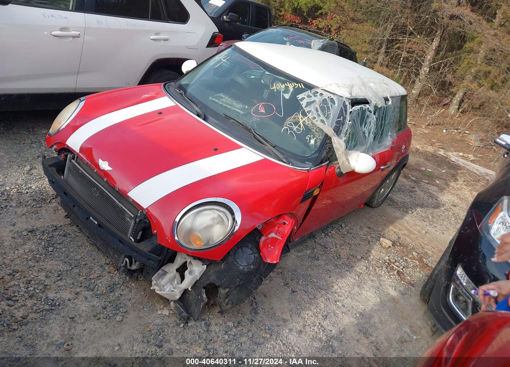 2008 MINI COOPER VIN: WMWMF33558TT67539