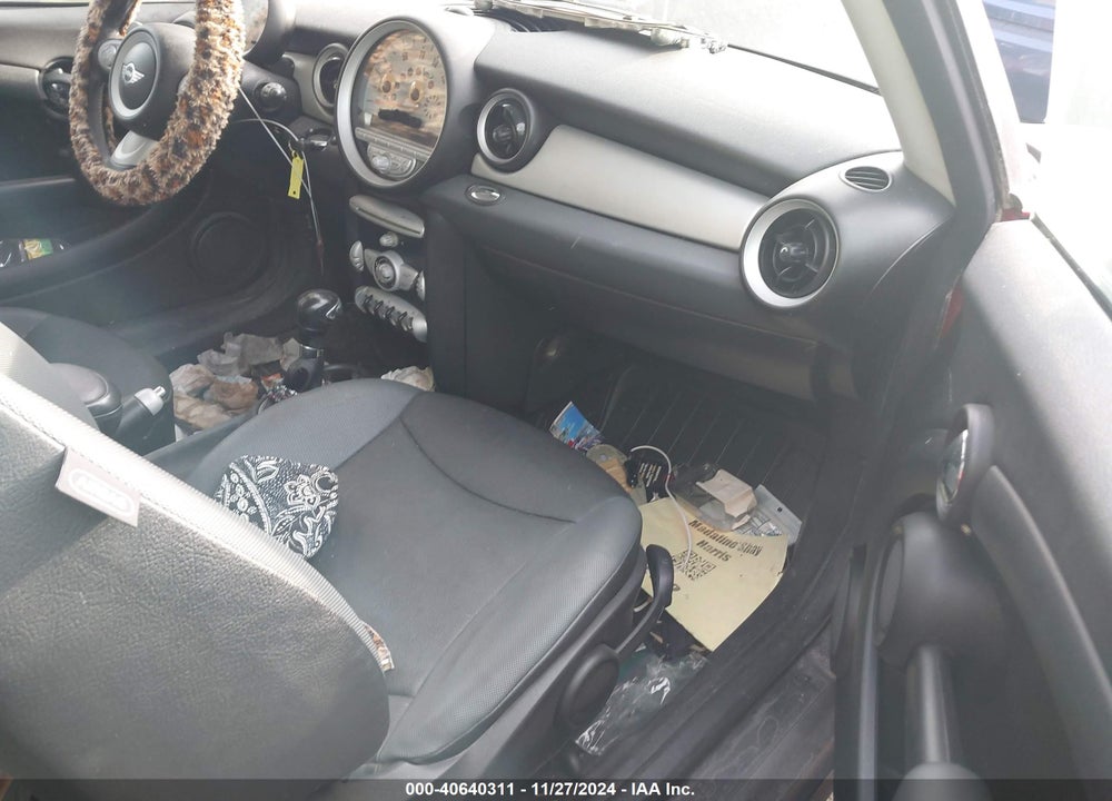 2008 MINI COOPER VIN: WMWMF33558TT67539