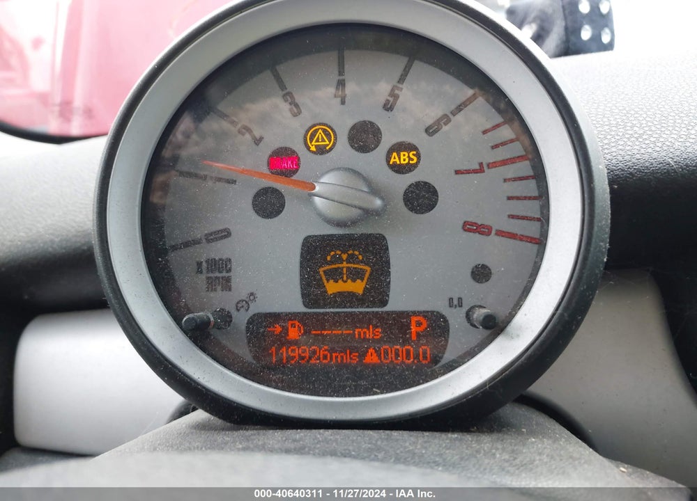 2008 MINI COOPER VIN: WMWMF33558TT67539