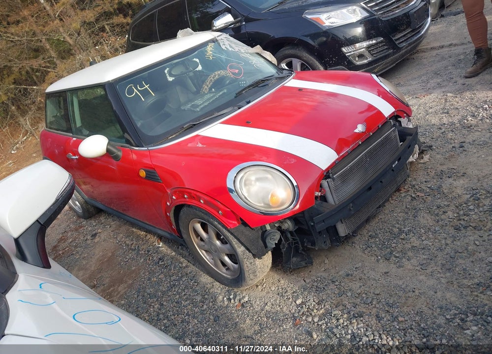 2008 MINI COOPER VIN: WMWMF33558TT67539