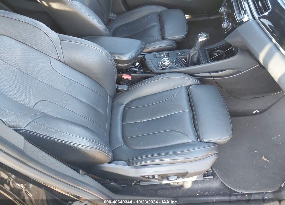 2018 BMW X1 XDRIVE28I VIN: WBXHT3C36J5L30363