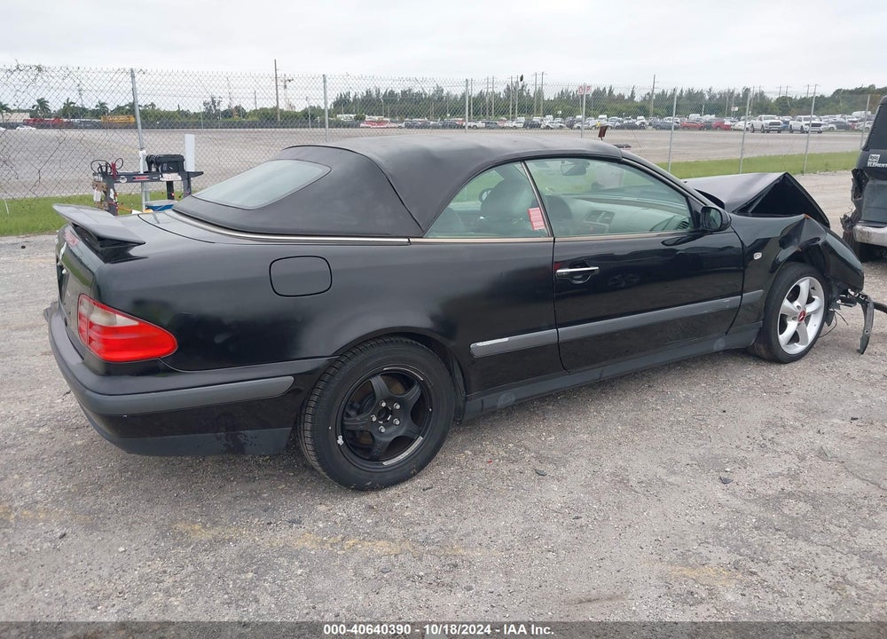 1999 MERCEDES-BENZ CLK 320 VIN: WDBLK65G1XT007238
