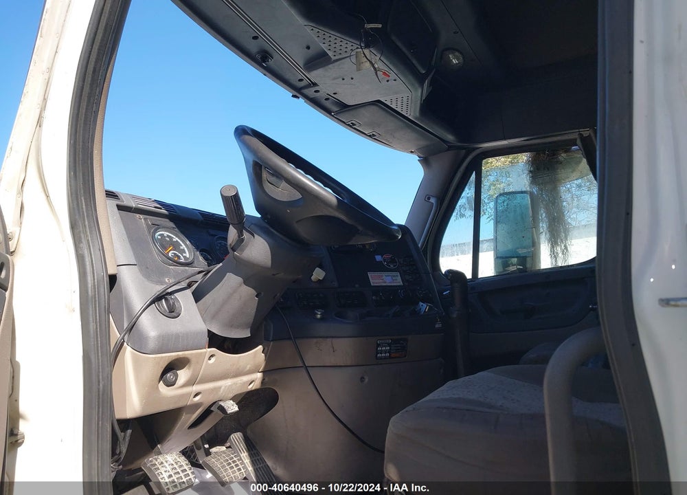 2014 FREIGHTLINER CASCADIA 125 VIN: 1FUJGLDVXELFS4801