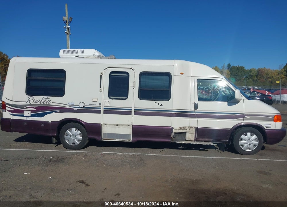 1999 VOLKSWAGEN EUROVAN MV VIN: WV3AH2704XH091975
